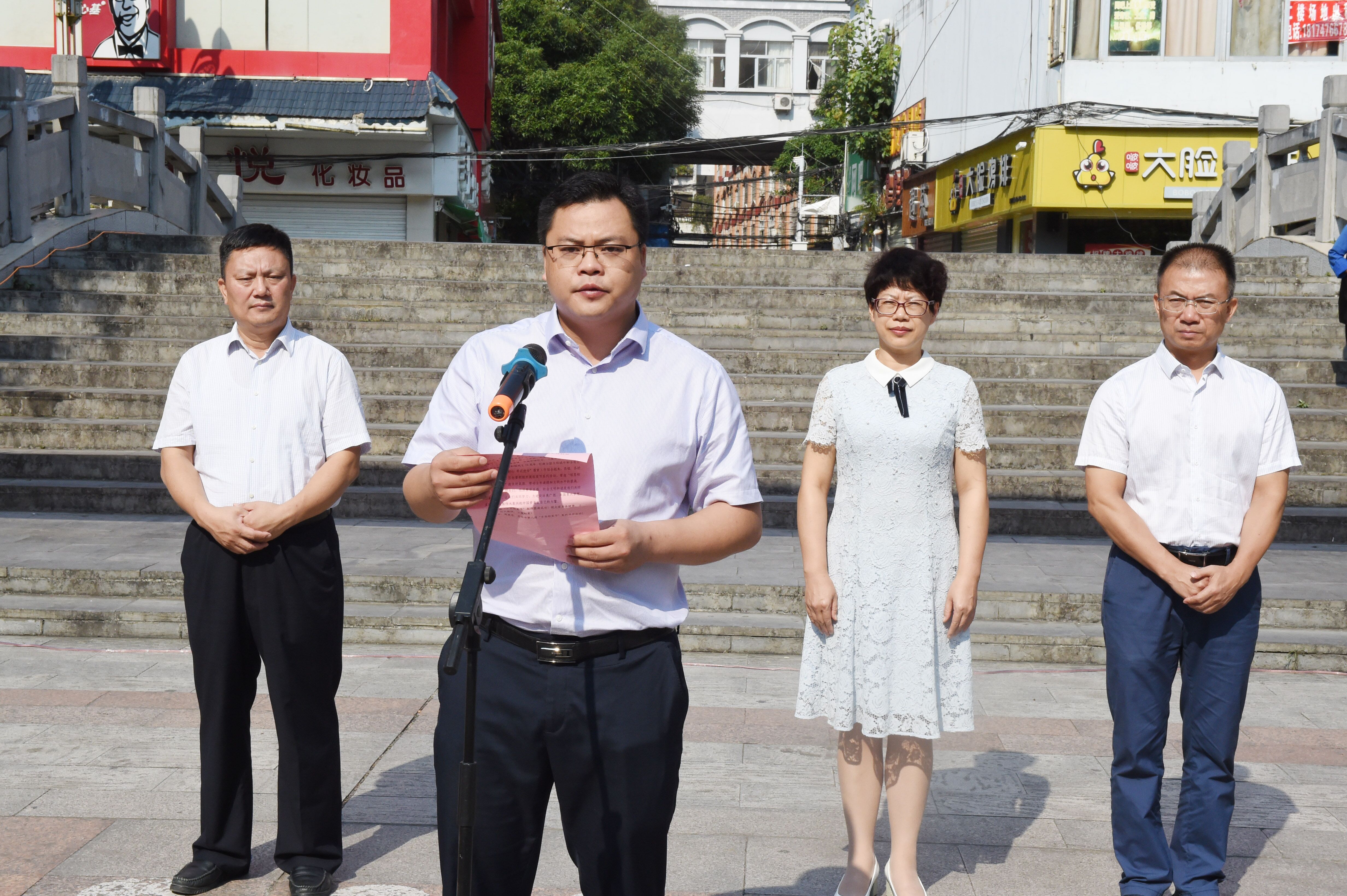 庆70 睦邻里 促文明——凭祥市举办第八届“乡亲邻里节”系列活动